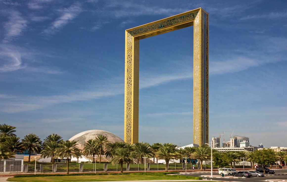 dubai frame eau